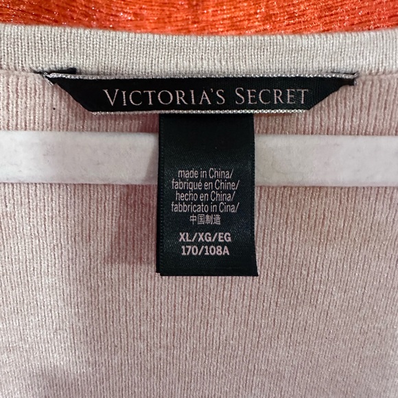 Victoria Secret cropped sweater Size XL -Hook and Eye closure - Light pink - Picture 3 of 4